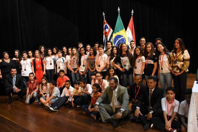 Ao menos 46 estudantes foram homenageados na edição deste ano