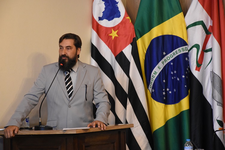 Segundo o vereador, além de atender ao pedido dos moradores, a medida resultará em melhores condições de tráfego