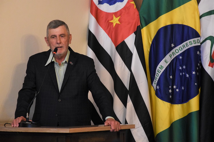 Vereador solicitou ainda pinturas de faixas de segurança próximo a PSF da Vila Redenção