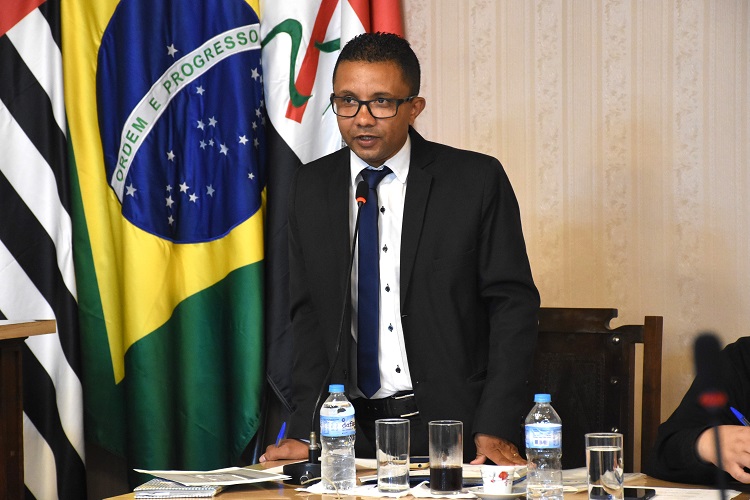 Vereador defendeu ainda construção de creche, escola e unidade de saúde no Parque Terras de Santa Maria