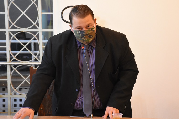 Em oficio ao Executivo, vereador sugeriu decreto determinando uso de máscaras caseiras em ambientes fechados