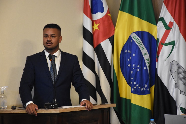 Segundo ele, situação representa risco à saúde pública e exige ação imediata da prefeitura