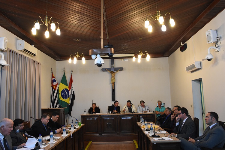 Encontro realizado na última segunda-feira (27) reuniu vereadores e secretários municipais
