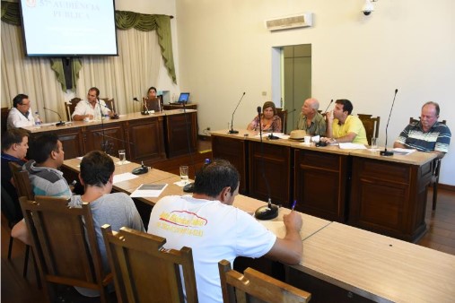 Durante a audiência, o secretário leu uma carta do Conselho Municipal de Saúde se posicionando sobre o relatório