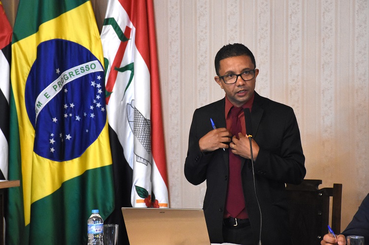Anteprojeto do vereador visa reutilizar maquinário parado do Horto Municipal para beneficiar pequenos produtores rurais