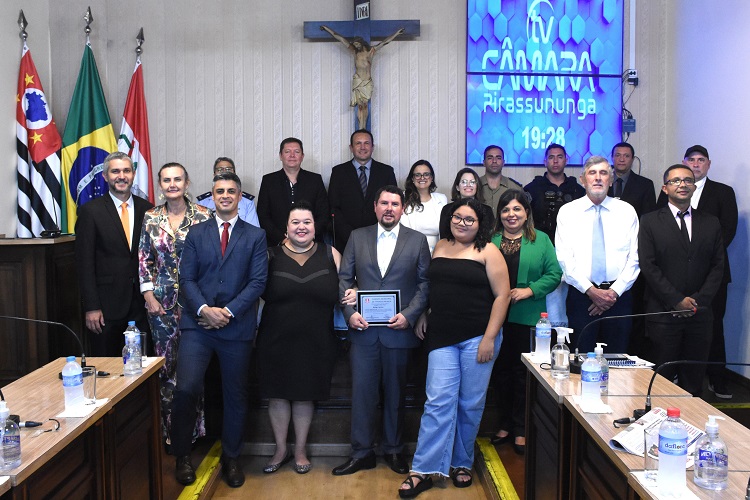 Investigador Rodrigo Cypriano é homenageado como 