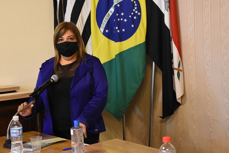 Segundo vereadora, local encontra-se descuidado e precisa de limpeza diária