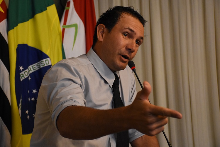 Wallace: jogos de futsal que envolvem pagamento de arbitragem