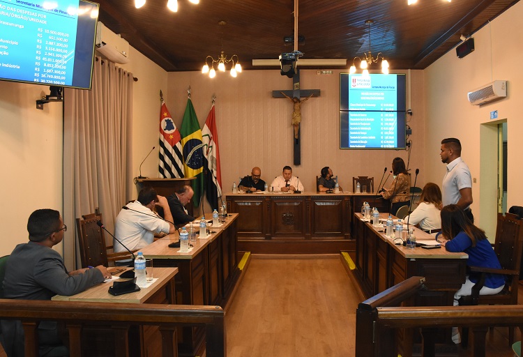 Audiência na última segunda-feira (10) teve a participação de três representantes do Executivo   