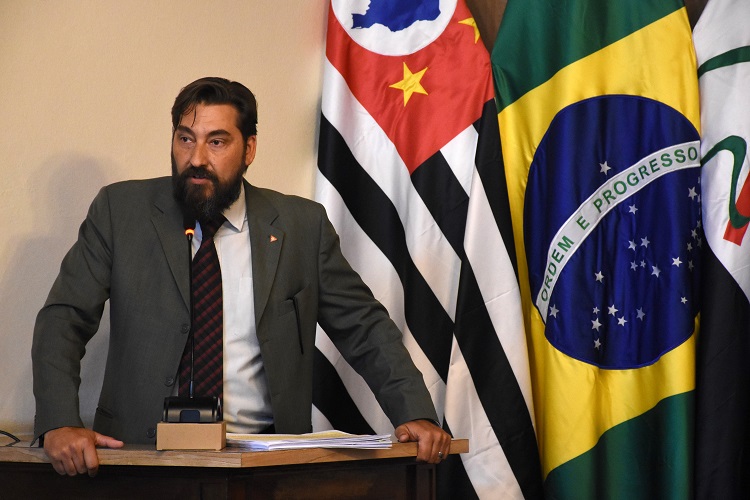 De autoria do vereador, texto está tramitando na Câmara e prevê alterar regulamentação anterior