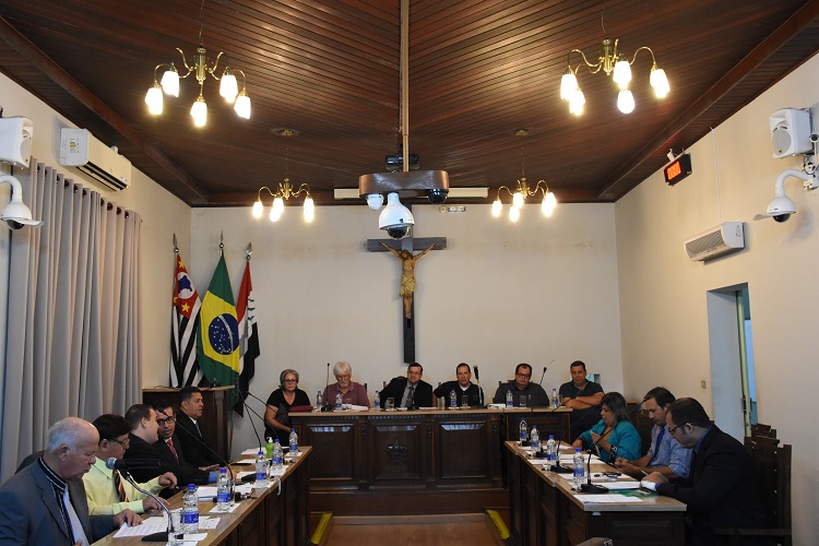 Encontro desta segunda-feira (29) reuniu vereadores e secretários municipais 
