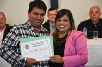 Ato solene de entrega do diploma 